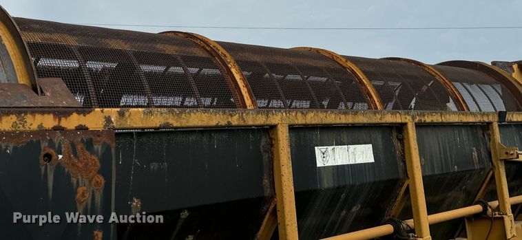 image for item DP6673 Wildcat RHC 6-230 trommel screen