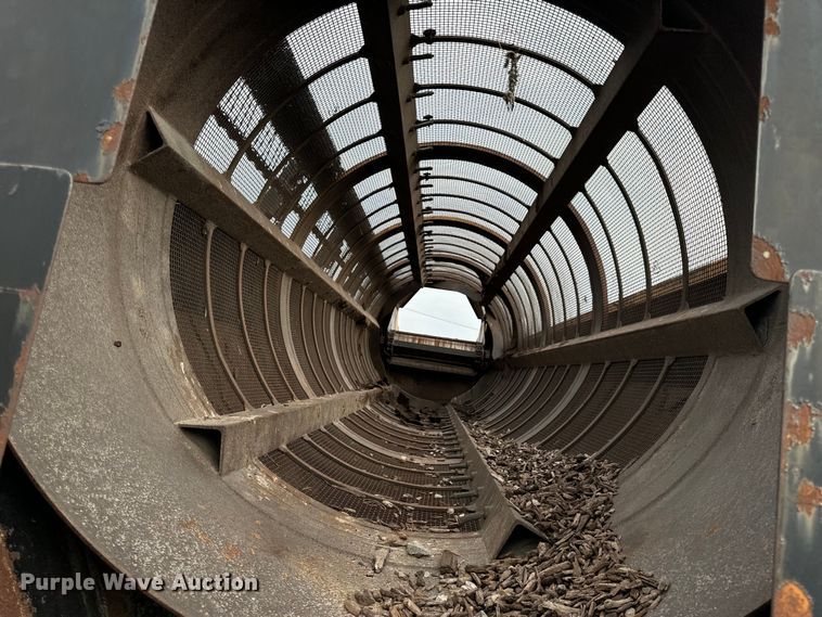 image for item DP6673 Wildcat RHC 6-230 trommel screen