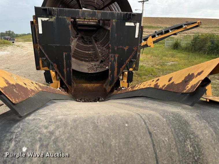 image for item DP6673 Wildcat RHC 6-230 trommel screen