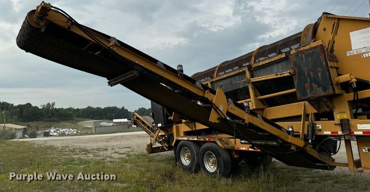 image for item DP6673 Wildcat RHC 6-230 trommel screen