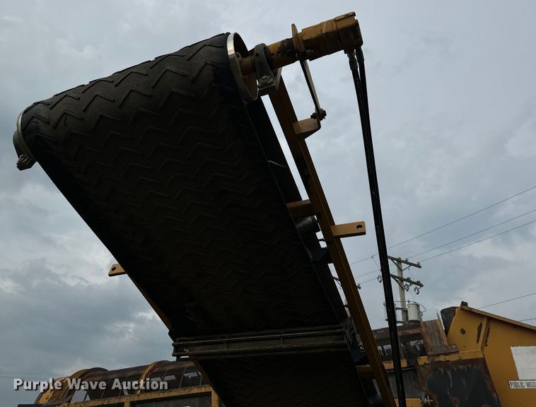 image for item DP6673 Wildcat RHC 6-230 trommel screen