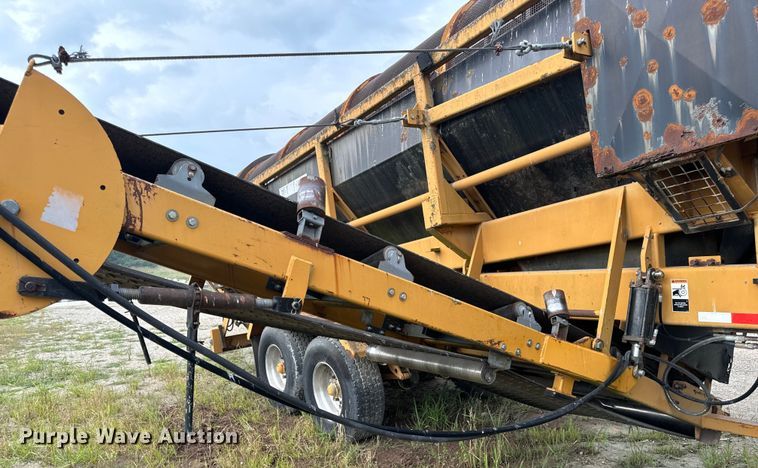 image for item DP6673 Wildcat RHC 6-230 trommel screen