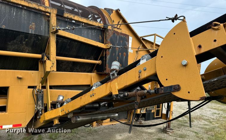 image for item DP6673 Wildcat RHC 6-230 trommel screen