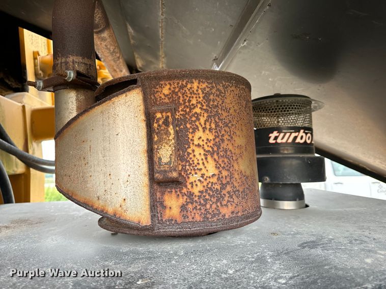 image for item DP6673 Wildcat RHC 6-230 trommel screen