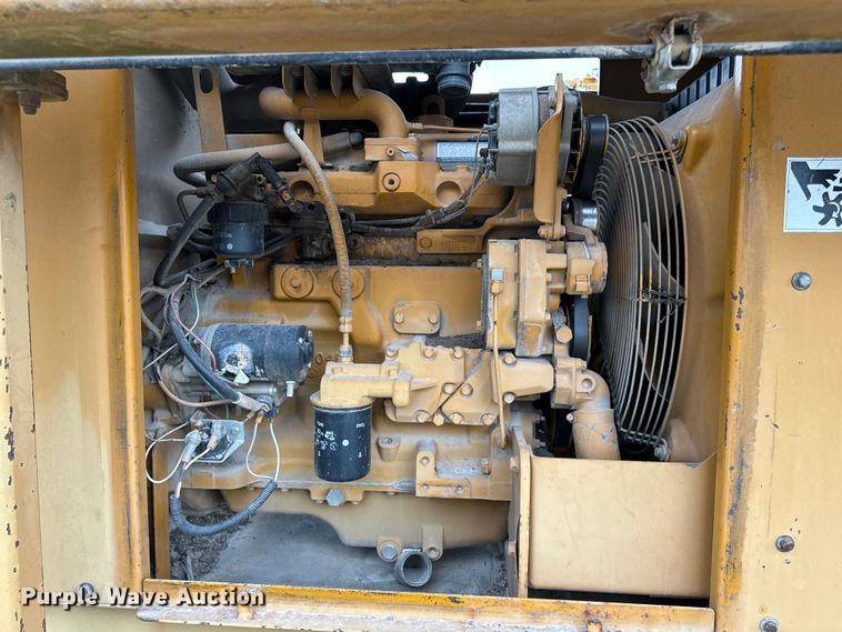 image for item DP6673 Wildcat RHC 6-230 trommel screen