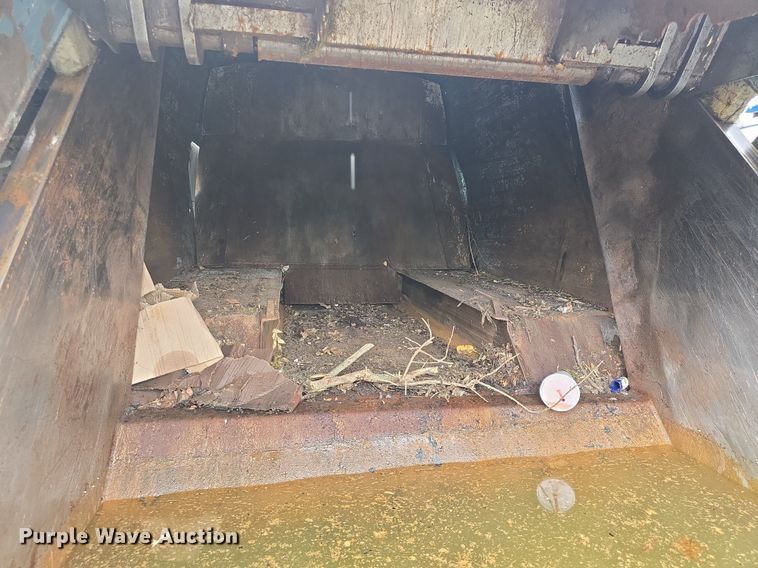 image for item DQ4473 2005 Ford F650 Super Duty XL refuse truck