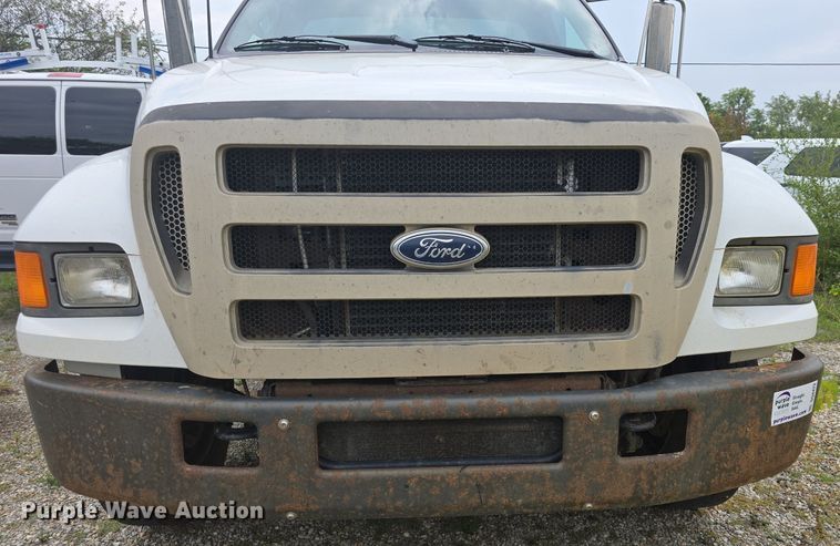 image for item DQ4473 2005 Ford F650 Super Duty XL refuse truck