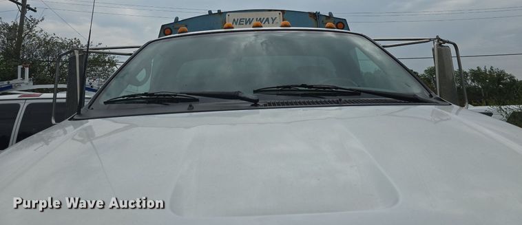 image for item DQ4473 2005 Ford F650 Super Duty XL refuse truck