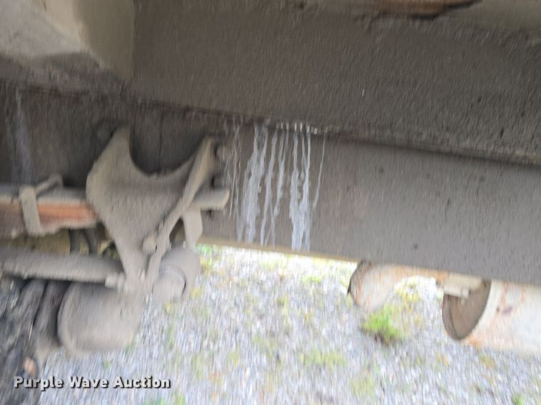 image for item DQ4473 2005 Ford F650 Super Duty XL refuse truck