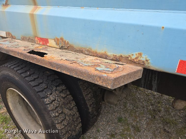 image for item DQ4473 2005 Ford F650 Super Duty XL refuse truck