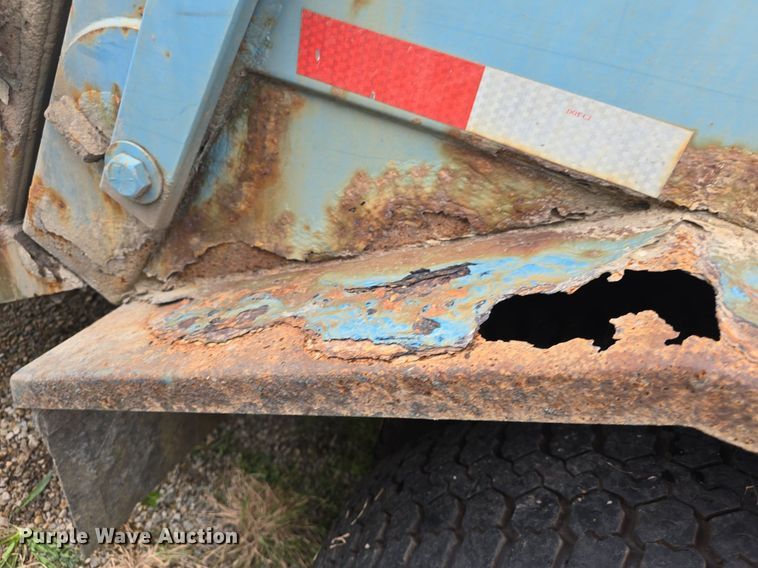 image for item DQ4473 2005 Ford F650 Super Duty XL refuse truck