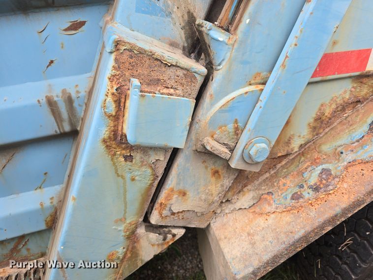 image for item DQ4473 2005 Ford F650 Super Duty XL refuse truck