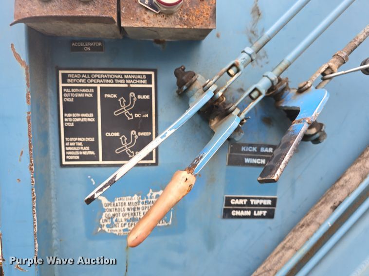 image for item DQ4473 2005 Ford F650 Super Duty XL refuse truck