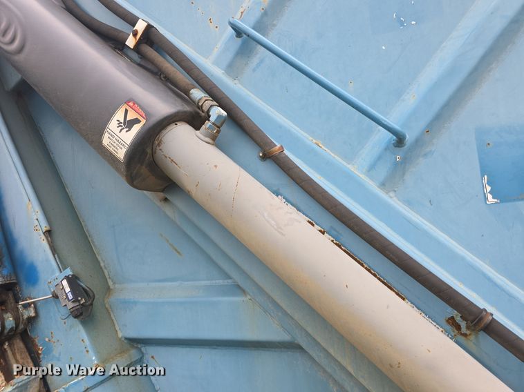 image for item DQ4473 2005 Ford F650 Super Duty XL refuse truck