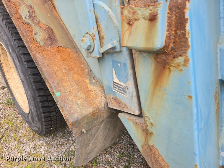 image for item DQ4473 2005 Ford F650 Super Duty XL refuse truck