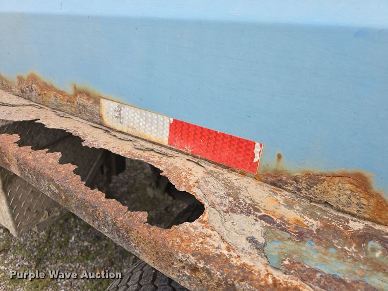 image for item DQ4473 2005 Ford F650 Super Duty XL refuse truck