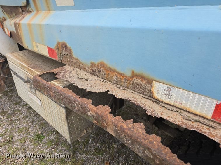 image for item DQ4473 2005 Ford F650 Super Duty XL refuse truck