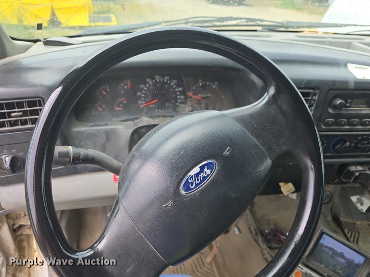 image for item DQ4473 2005 Ford F650 Super Duty XL refuse truck