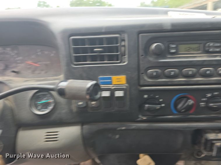 image for item DQ4473 2005 Ford F650 Super Duty XL refuse truck