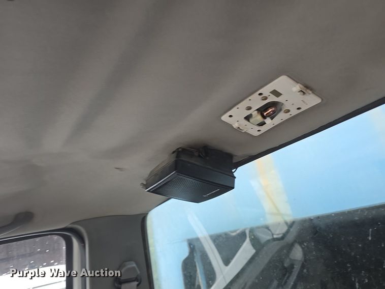 image for item DQ4473 2005 Ford F650 Super Duty XL refuse truck