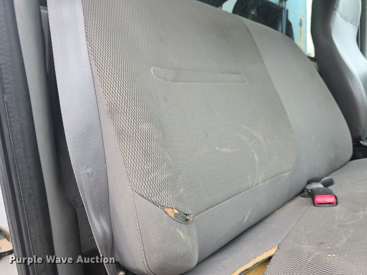 image for item DQ4473 2005 Ford F650 Super Duty XL refuse truck