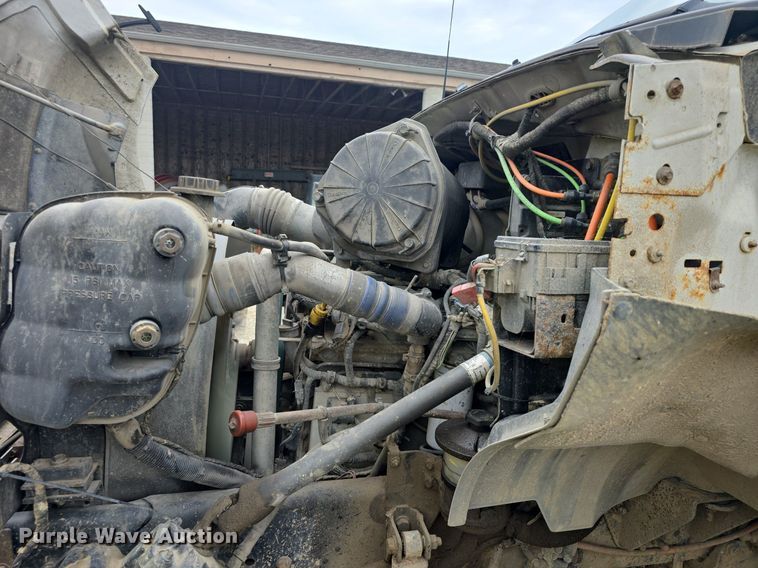 image for item DQ4473 2005 Ford F650 Super Duty XL refuse truck