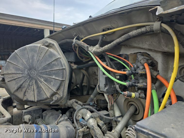 image for item DQ4473 2005 Ford F650 Super Duty XL refuse truck