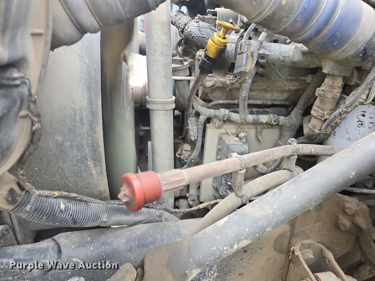 image for item DQ4473 2005 Ford F650 Super Duty XL refuse truck