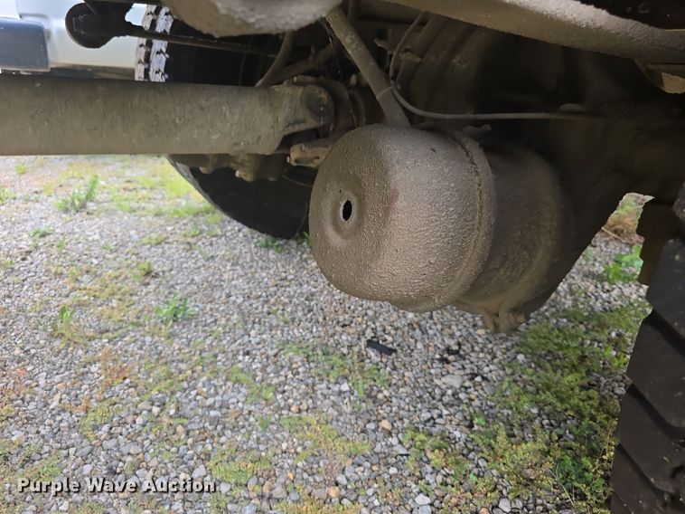 image for item DQ4473 2005 Ford F650 Super Duty XL refuse truck