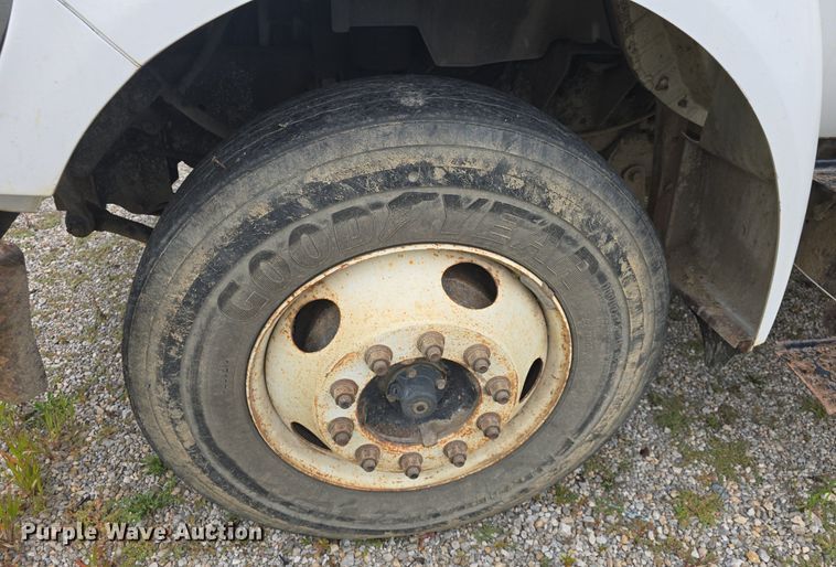 image for item DQ4473 2005 Ford F650 Super Duty XL refuse truck