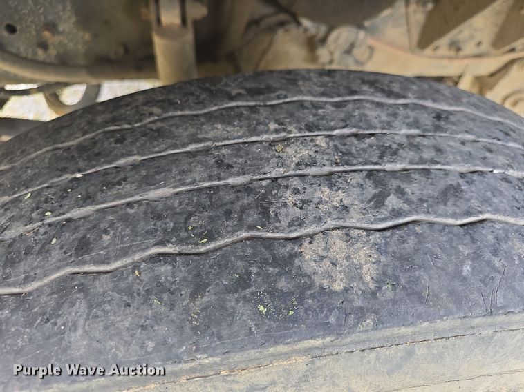 image for item DQ4473 2005 Ford F650 Super Duty XL refuse truck