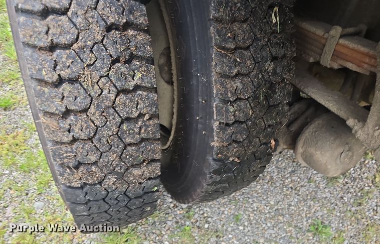 image for item DQ4473 2005 Ford F650 Super Duty XL refuse truck