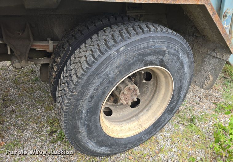 image for item DQ4473 2005 Ford F650 Super Duty XL refuse truck