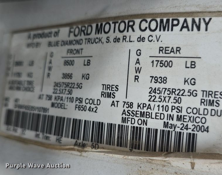 image for item DQ4473 2005 Ford F650 Super Duty XL refuse truck