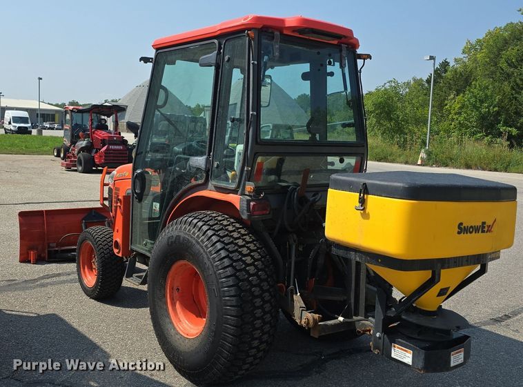 image for item DQ4475 2005 Kubota B3030 MFWD tractor