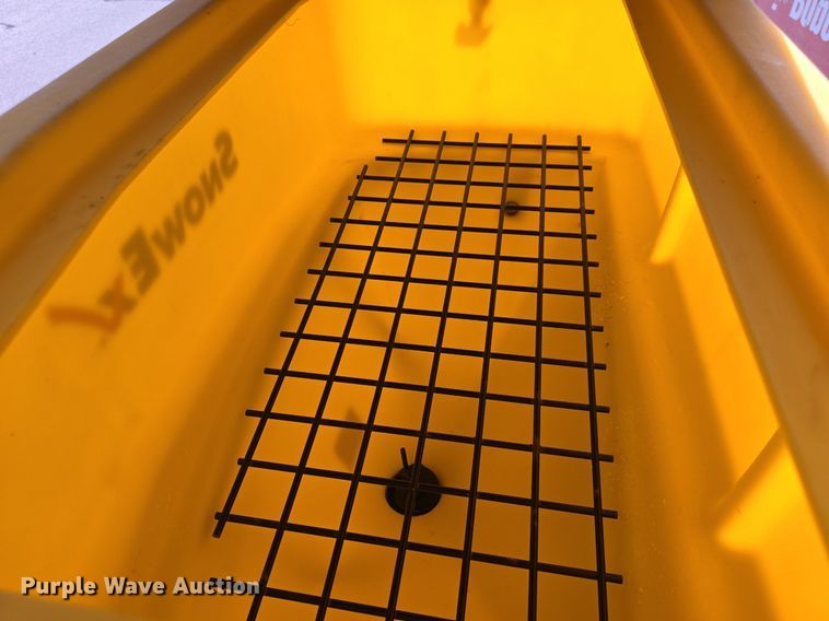 image for item DQ4475 2005 Kubota B3030 MFWD tractor