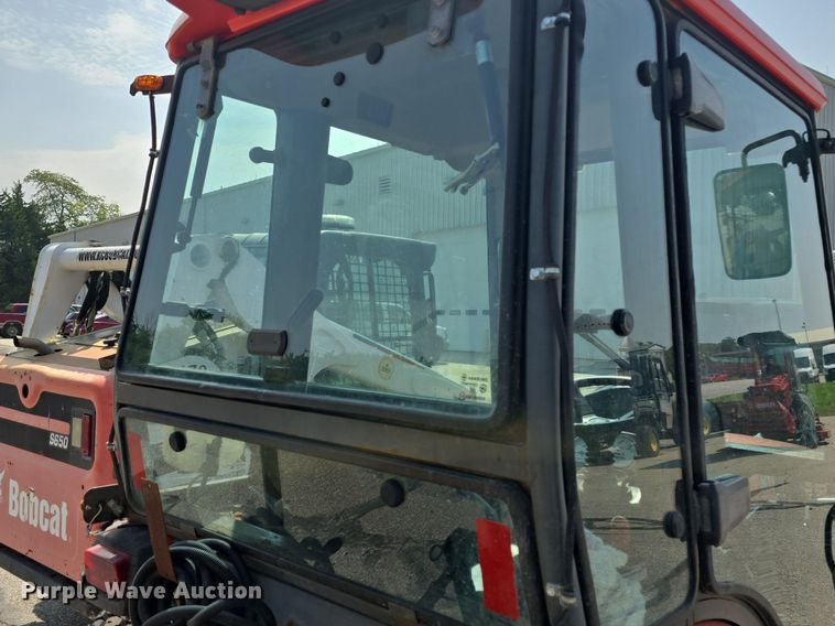 image for item DQ4475 2005 Kubota B3030 MFWD tractor