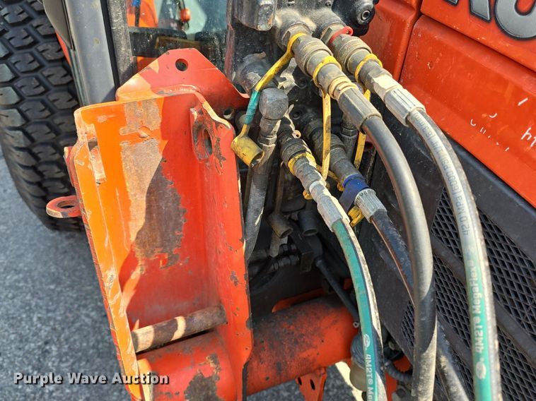 image for item DQ4475 2005 Kubota B3030 MFWD tractor