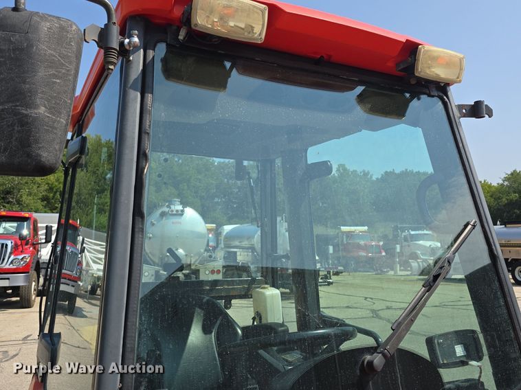 image for item DQ4475 2005 Kubota B3030 MFWD tractor