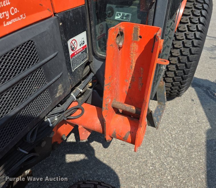 image for item DQ4475 2005 Kubota B3030 MFWD tractor
