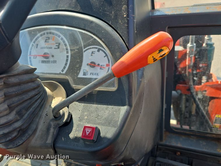 image for item DQ4475 2005 Kubota B3030 MFWD tractor