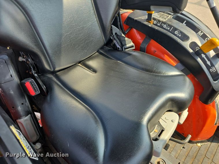 image for item DQ4475 2005 Kubota B3030 MFWD tractor