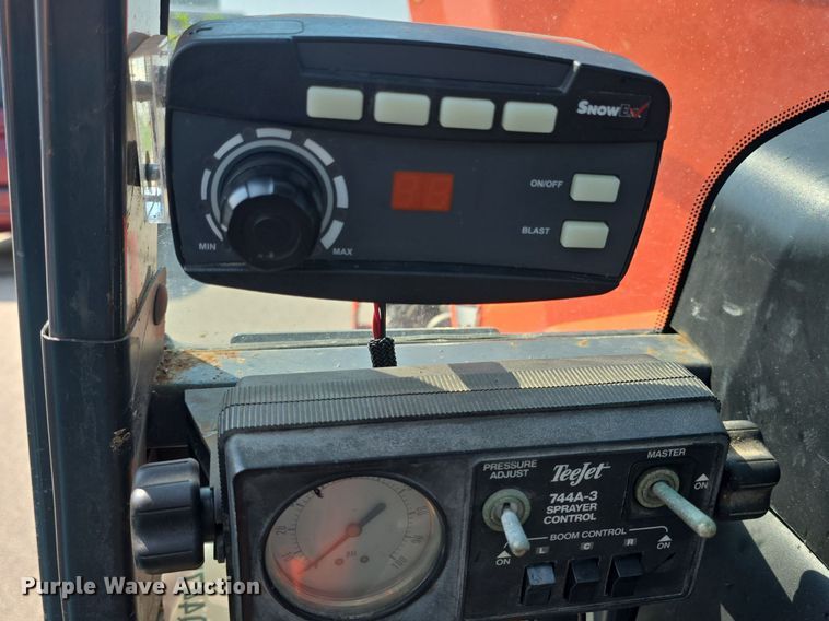 image for item DQ4475 2005 Kubota B3030 MFWD tractor