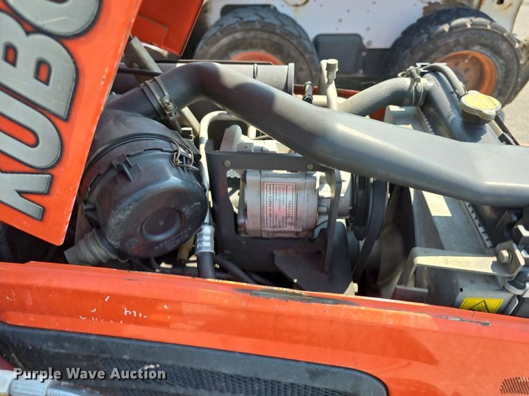 image for item DQ4475 2005 Kubota B3030 MFWD tractor