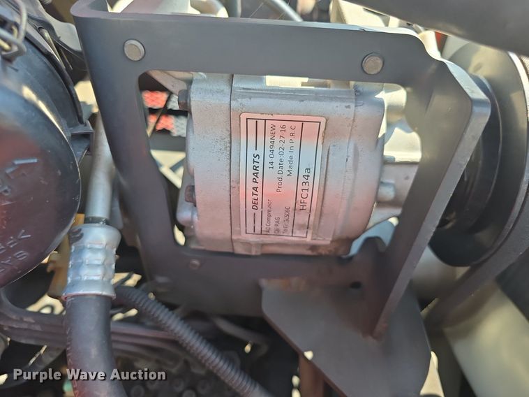 image for item DQ4475 2005 Kubota B3030 MFWD tractor