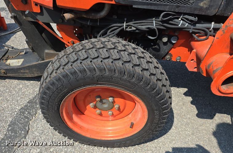 image for item DQ4475 2005 Kubota B3030 MFWD tractor