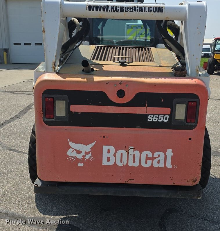 image for item DQ4476 2014 Bobcat S650 skid steer loader