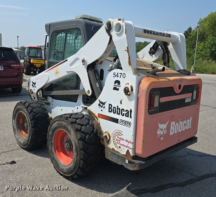 image for item DQ4476 2014 Bobcat S650 skid steer loader