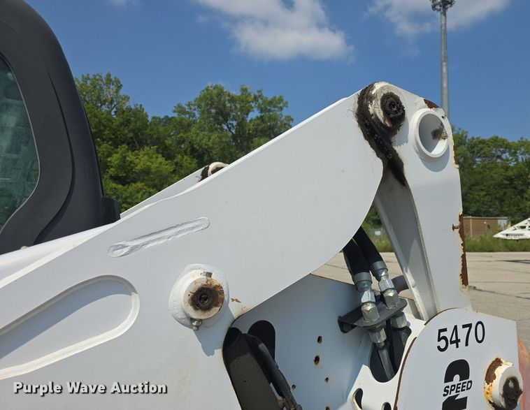 image for item DQ4476 2014 Bobcat S650 skid steer loader