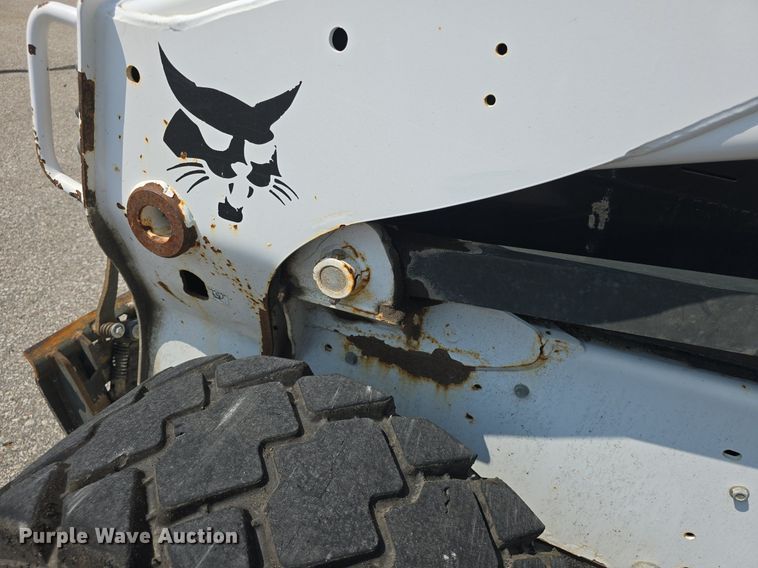 image for item DQ4476 2014 Bobcat S650 skid steer loader